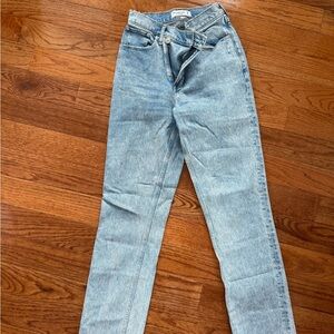 Abercrombie Light Wash V-Waist jeans
